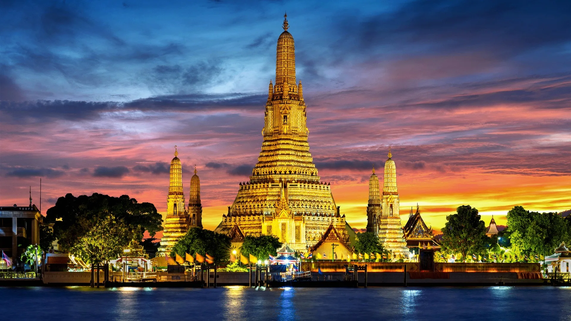 Wat Arun ao pôr do sol
